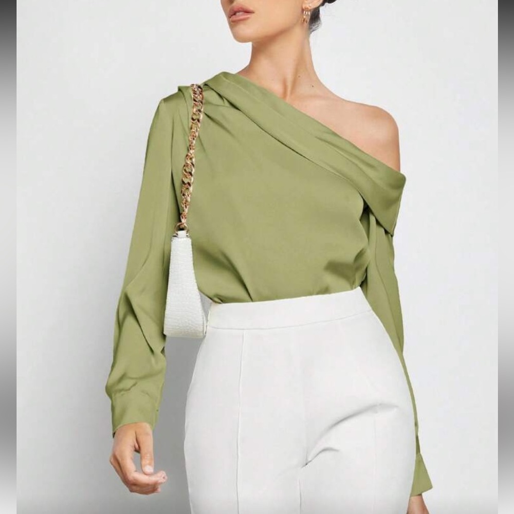 Elegant Green Off-Shoulder Women's Top